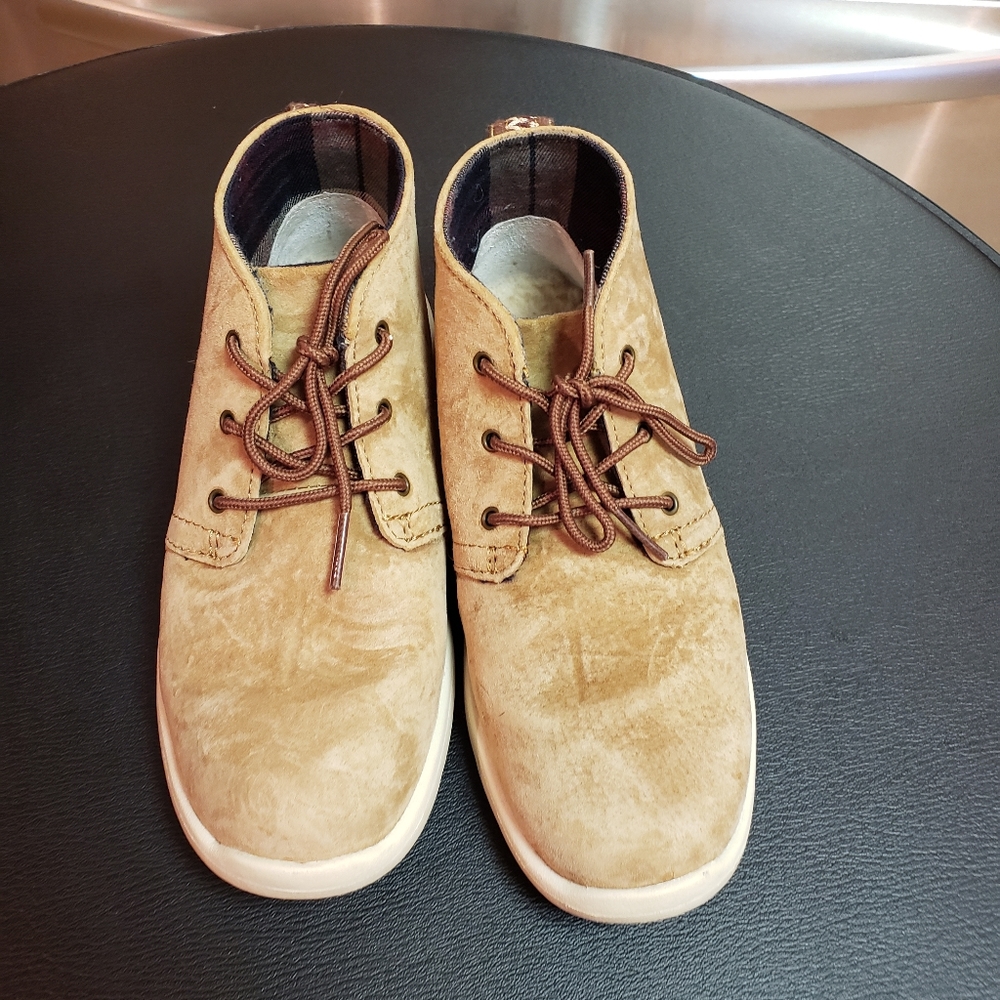 Lace-up Ugg Midtop Boots